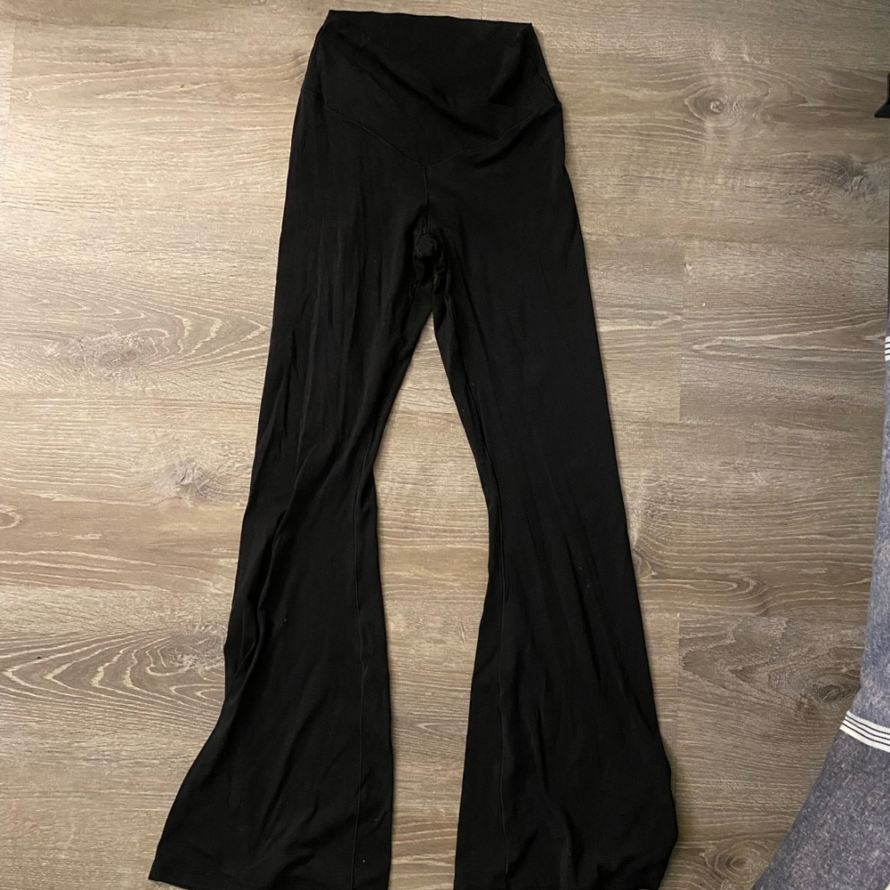 Aerie Flared leggings size M